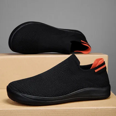 Scarpe da Uomo a Piedi Nudi Punta Larga Traspirante Fly-Knit Mesh Sneakers a Calzino Leggere Slip-On Sportive Casual