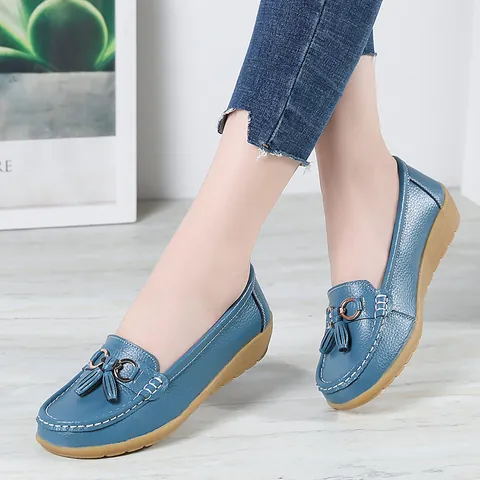 Damen Leder Loafer Weiche Sohle Keilabsatz Mokassins Quaste Schnalle Hohl Geschnitten Bequem Slip-On Lässig Mutter Schuhe