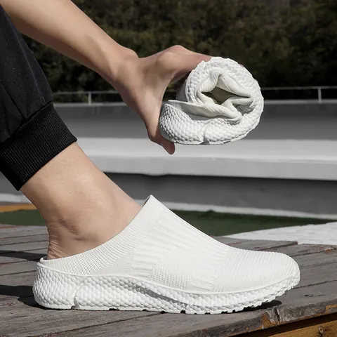 Sneaker da Uomo Casual Traspiranti in Maglia Flyknit Suola Morbida Leggera Scarpe da Corsa Slip-on Moda Estiva Sport Uomo Calzature
