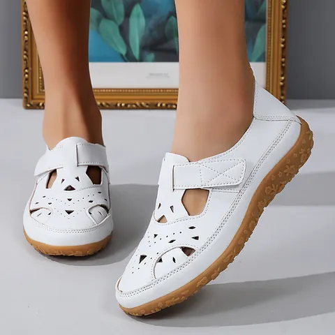 Damen Casual Hohl Geschnitten Flache Sandalen PU Leder Sommer Strand Schuhe Mit Klettverschluss Atmungsaktiv Plus Size Mode Fußbekleidung