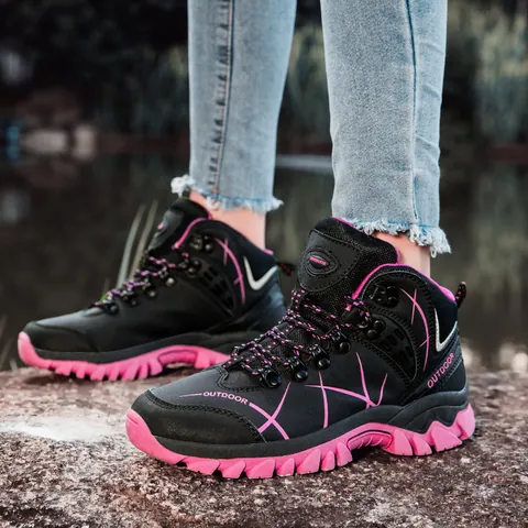 Unisex Outdoor High Top Hiking Shoes Non-Slip Wear-Resistant Trekking Boots For Men Women Warm Fleece Lined Walking Sneakers Space Leather