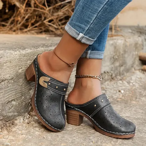 Vintage PU Laser Cut Floral Mules For Women Retro Block Heel Closed Toe Rivet Decor Metal Buckle Slingback Sandals Clogs
