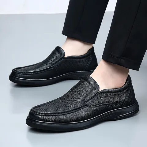 Chaussures en Cuir Décontractées pour Hommes en Première Couche de Vachette Ajouré Respirant Semelle Souple Mocassins Été Business Homme