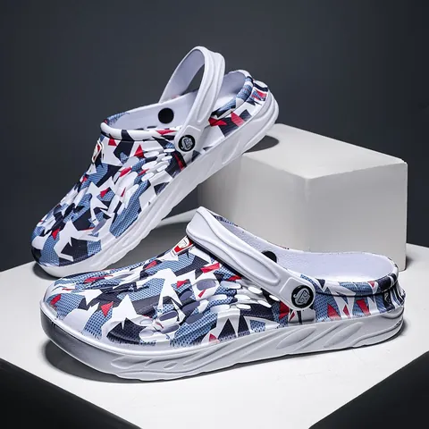 Men Clogs Summer Camouflage Beach Sandals EVA Breathable Anti-Slip Hollow Out Garden Shoes Outdoor Casual Slippers For Men