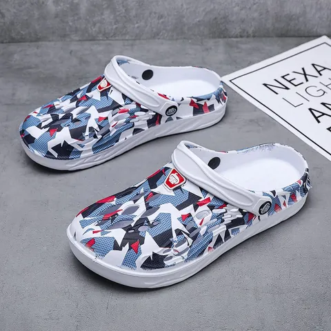 Men Clogs Summer Camouflage Beach Sandals EVA Breathable Anti-Slip Hollow Out Garden Shoes Outdoor Casual Slippers For Men