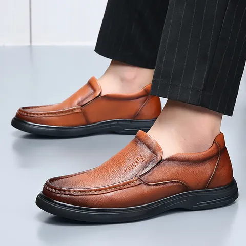 Mocassins en Cuir de Vachette Première Couche pour Hommes Chaussures Décontractées Respirantes Confortables à Enfiler Chaussures Plates Mode
