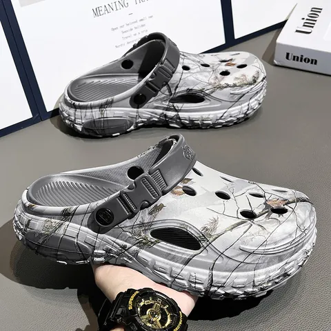 Men Summer Camouflage Clogs Breathable Soft Sole Sports Beach Sandals Non-Slip Thick Platform Outdoor Garden Shoes Dual Use