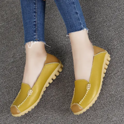 Women Casual Split Leather Loafers Round Toe Patchwork Slip-on Moccasins Comfortable Stitched Flat Driving Shoes Mom Shoes