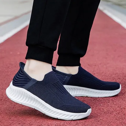 Chaussures de Marche Décontractées en Maille Fly Knit pour Femmes et Hommes Semelle Souple Slip On Baskets Respirantes