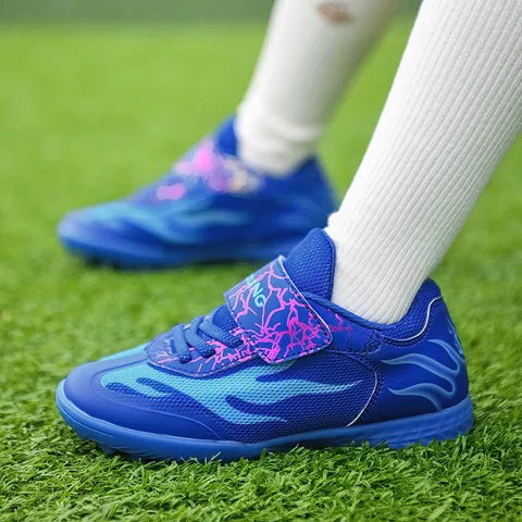 Professional Kids Soccer Shoes Breathable Mesh Upper TF Sole Soccer Training Cleats For Boys Girls Artificial Grass Soccer Shoes