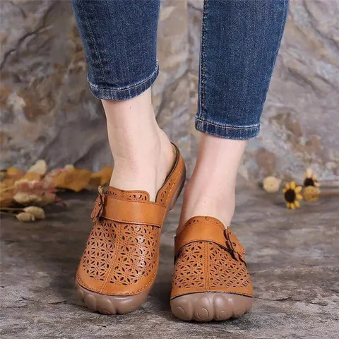 Women's Retro Hollow Out Floral Mules Summer Thick Sole Breathable Clog Sandals PU Leather Casual Slip On Comfort Shoes