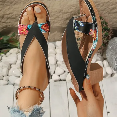 Women's Fashion Wedge Sandals Floral Print Bohemian Flip Flops High Heel Beach Sandals Comfortable Summer Thong Slippers