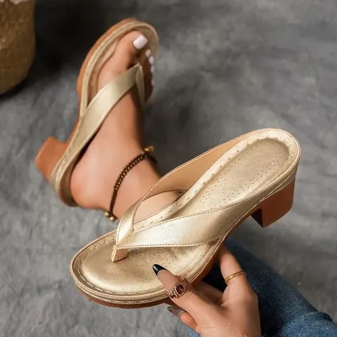Women Fashion Block High Heel Thong Sandals PU Leather Flip Flop Mules Square Toe Summer Outdoor Dress Shoes Wood Grain Sole