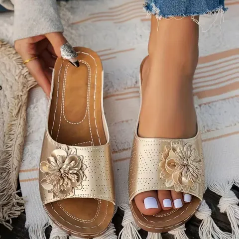 Women's Hollow Out Wedge Sandals Floral Platform Slippers Open Toe Summer Beach Shoes Casual Comfortable Slides Sandals