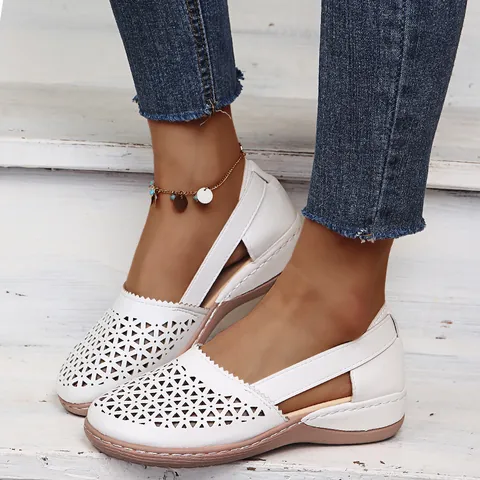 Sandalias Romanas Planas para Mujer Verano Casual Corte Láser Calado Sandalias Cuero PU Color Sólido Zapatos Transpirables Tallas Grandes