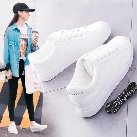 Women's Casual White Board Shoes Korean Style PU Leather Round Toe Lace Up Flat Sneakers For Student Everyday Comfort