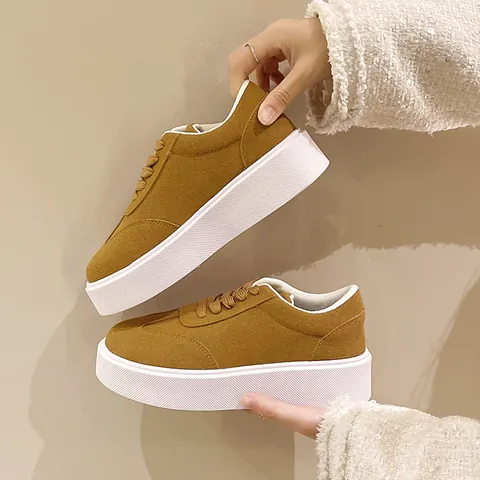 Women Retro Platform Sneakers Thick Sole Skateboard Shoes Faux Leather Lace Up Casual Chic Streetwear Walking Shoes for Autumn