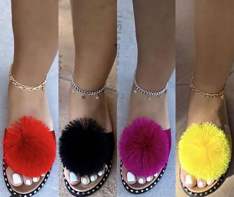 Women Faux Fur Pom Pom Flat Slippers Western Style Rivet Decor Open Toe Slide Sandals Large Size Casual Summer Beach Shoes