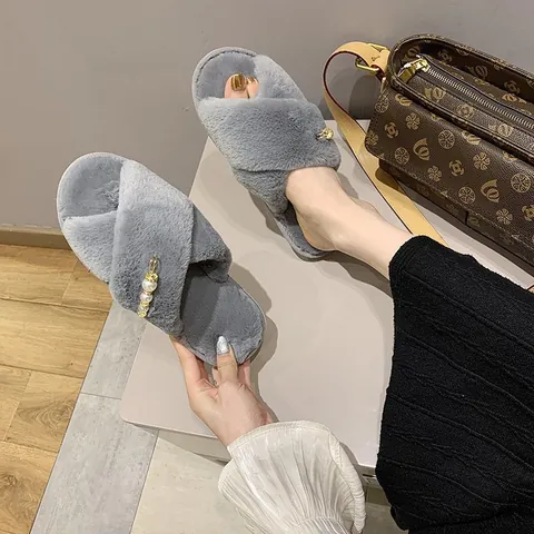 Chaussons en Fausse Fourrure à Bandes Croisées pour Femmes Avec Décoration de Perles Artificielles Peluche Chaude Pantoufles