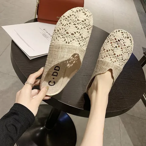 Women Summer Breathable Mesh Lace Slippers Flat Closed Toe Mules Casual Lightweight Outdoor Slip On Beach Shoes
