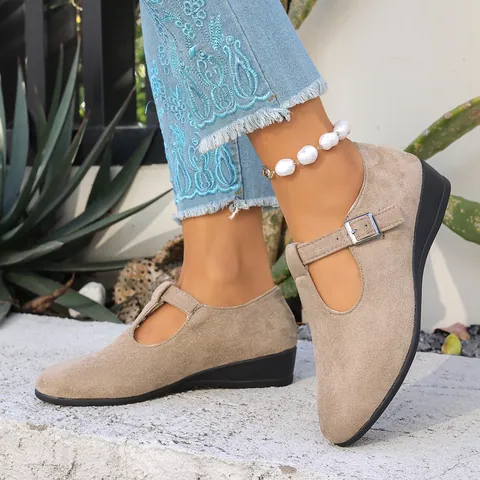 Dames Retro Suède Spits Toelopende Neus Mary Jane Schoenen Sleehak Casual T-Strap Gesp Lage Hak Comfort Effen Kleur Instappers