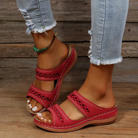 Sandales Compensées pour Femmes Broderie Ajourée Rétro Été Mules à Plateau Bout Ouvert Chaussures de Plage Casual