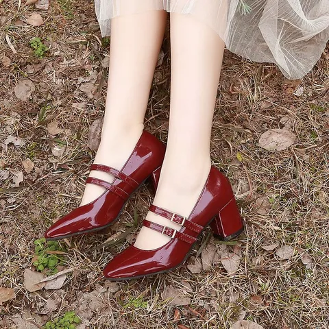 Chaussures Mary Jane Vintage en Cuir Verni pour Femmes Bout Carré Double Bride à Boucle Talon Bloc Escarpins Classiques