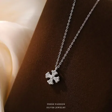 Chrome Hearts Stil 925 Sterlingsilber Klee Kreuz Anhänger Halskette Pavé Zirkonia Galvanisiert Choker Für Frauen Luxus Tägliche Schmuck Geschenk
