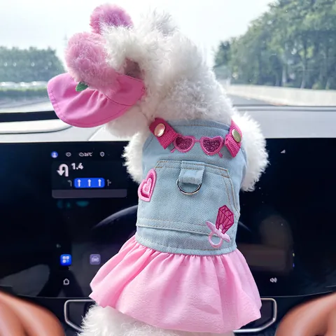 Robe en Denim pour Chien avec Jupe Plissée Rose Broderie Cœur Anneau en D pour Harnais Vêtements pour Petits Chiots et Chats Mode Animale