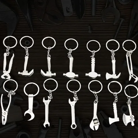 Miniatuur Simulatie Gereedschap Sleutelhanger Zinklegering Metaal Moersleutel Schroevendraaier Hamer Zaag Auto Sleutelring Hanger Voor Mannen Klein Cadeau
