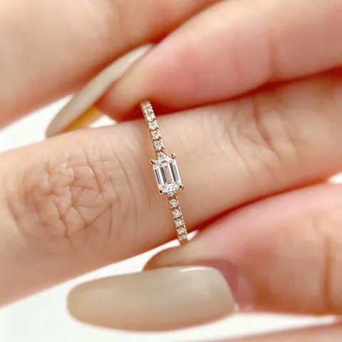 Minimalist V Gold Emerald Cut Square Zirconia Ring For Women Luxury Rose Gold Silver Inlaid Sugar Cube Engagement Ring Jewelry