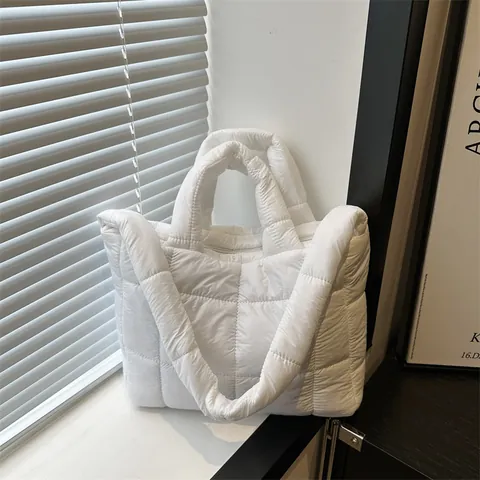 Borsa Tote da Donna Trapuntata in Cotone Piumino Grande Capacità Leggera Borsa a Spalla Cloud Stile Street Puffer Handbag