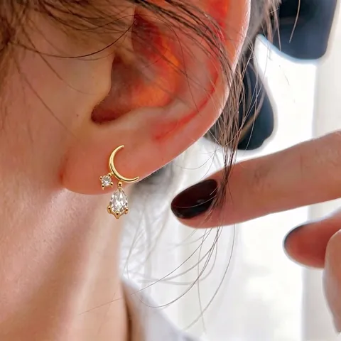 Boucles d'Oreilles Clous en Argent Sterling S925 Lune Goutte d'Eau Plaquées Or 14K avec Strass pour Femme Bijoux de Mode Élégants
