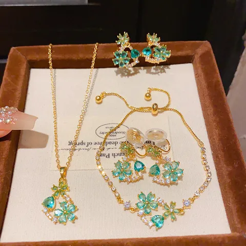 French Luxury 18k Gold Plated Copper Necklace Flower Pendant Zirconia Clavicle Chain Vintage Aesthetic Women Jewelry