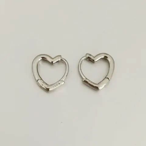 Pendientes de Aro de Corazón Minimalistas de Cobre Plateado Joyería Dulce para Mujer Con Poste de Plata de Ley 925