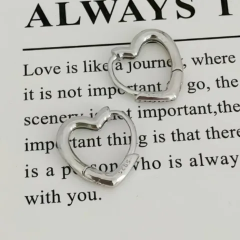 Pendientes de Aro de Corazón Minimalistas de Cobre Plateado Joyería Dulce para Mujer Con Poste de Plata de Ley 925