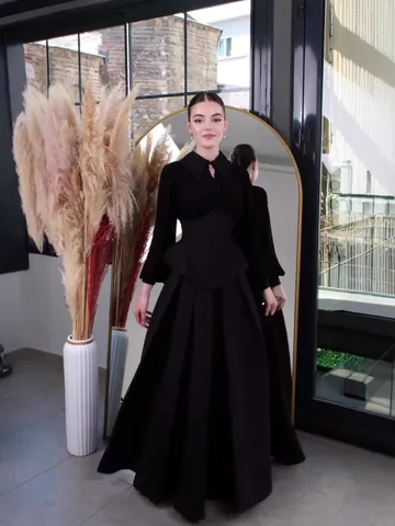 Elegant Women Long Sleeve Maxi Dress High Waist Slim Fit Peter Pan Collar Woven Polyester A-Line Vintage Gown For Lady
