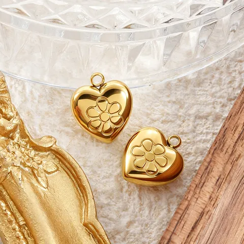 304 Edelstahl 3D Herz Anhänger Für DIY Schmuckherstellung Gold Silber Galvanisiert Stern Blumenmuster Charms Für Halsketten Armbänder Zubehör