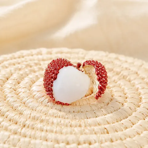 Cute Alloy Lychee Shape Brooch Pin For Women Small Niche Anti-exposure Corsage For Suit Sweater Fashion Fruit Jewelry Gift