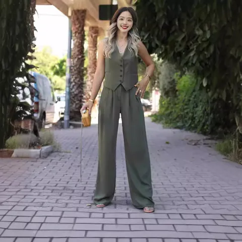 Women V-Neck Sleeveless Vest And High Waist Wide Leg Pants Top And Bottom Outfit Solid Color Office Lady Business Suits