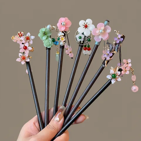 Chinese Vintage Tassel Hair Stick Pin For Women Handmade Wood Hairpin With Alloy Floral Pearl Dangle Step Shake Wedding Jewelry