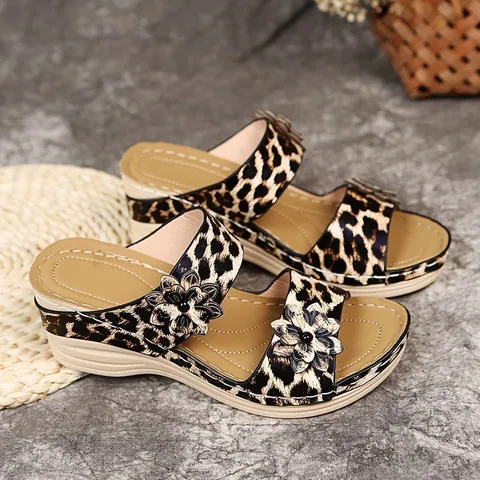 Women's Retro Wedge Sandals Leopard Snake Animal Print Peep Toe Platform Sandals Summer Beach Casual Shoes With Flower Decor