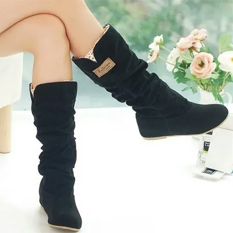 Bottes Martin Plissées en Daim pour Femmes Talon Plat Bout Rond Bordure Dentelle Bottes de Mode Hiver Automne Mi-Mollet