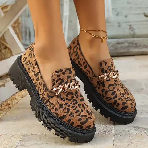 Mocassins à Imprimé Léopard pour Femmes Plateforme Style Britannique Suède Chaîne Métal Slip-On Casual Talon Épais
