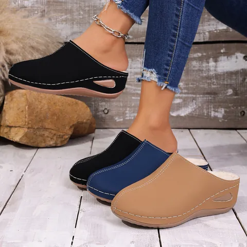 Women European Style Thick Sole Closed Toe Cotton Slippers With Warm Plush Lining Wedge Platform Casual Home Mules Shoes