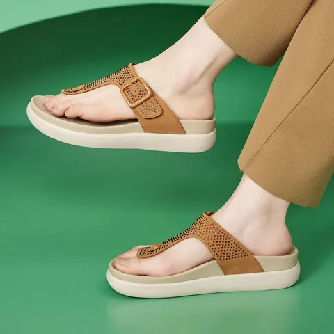 Women's Rhinestone Platform Thong Sandals Casual Wedge Beach Flip Flops With Buckle Decor Comfortable Summer Slip-on Shoes