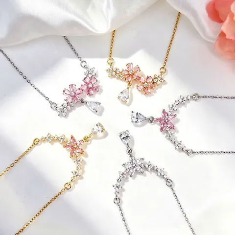 Halskette Damen Koreanischer Stil Strass Kirschblüte Wassertropfen Quaste Titanstahl Schmetterling Blume Anhänger Schmuck