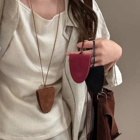 Collier Porte-Lunettes Magnétique Femmes Pendentif Alliage Similicuir Chaîne Longue de Pull Porte-Lunettes Minimaliste