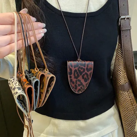 Leopard Print Faux Leather Eyeglass Holder Necklace Handmade Niche Design Minimalist Leather Rope Sweater Chain For Women