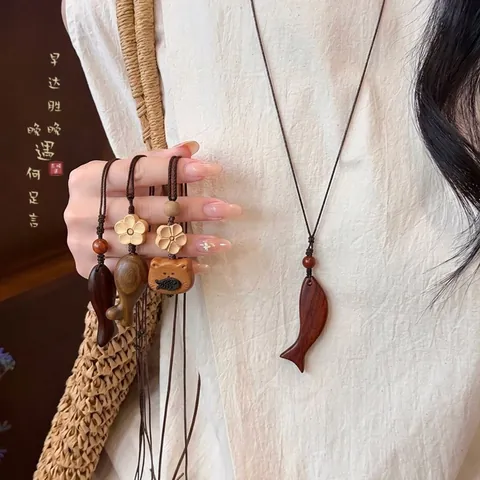 Vintage Wood Fish Pendant Necklace For Women Handmade Woven Rope Ethnic Style New Chinese Zen Jewelry Clavicle Chain Gift